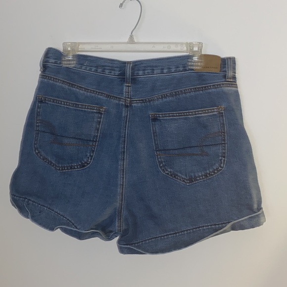 AMERICAN EAGLE WOMENS MOM HIGH WAISTED JEAN SHORTS - Picture 4 of 5